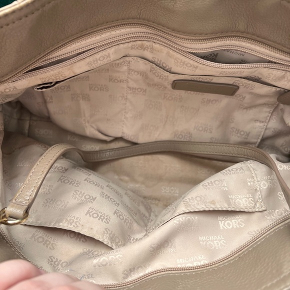 MICHAEL KORS Tote Purse - Picture 5 of 6